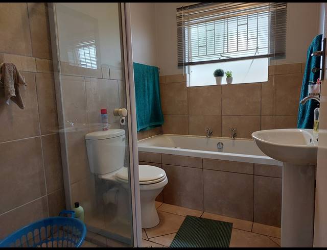 2 BEDROOM TOWNHOUSE FOR SALE IN RIVERSDALE